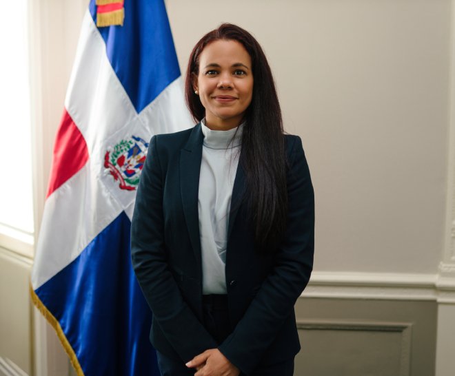 laysa francisco asistente consular uk embassy.jpg