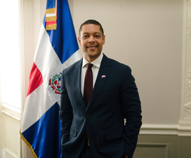 luis hernan rosado cadena consejero uk embassy.jpg